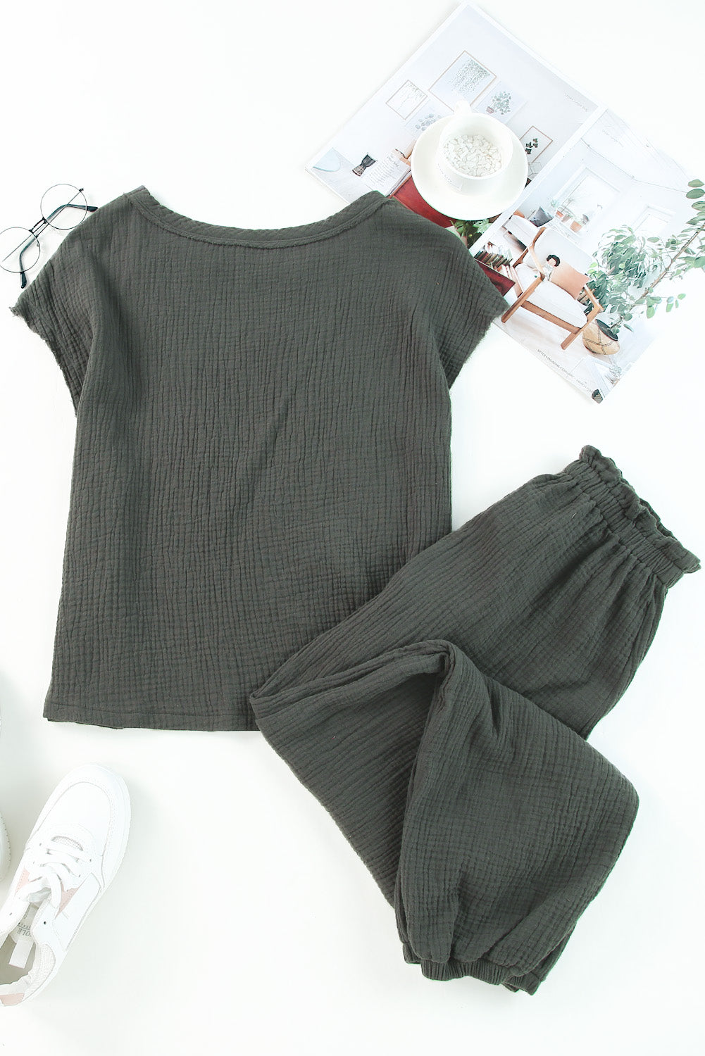 Gray Crinkled Texture Tee & Jogger Pants Set