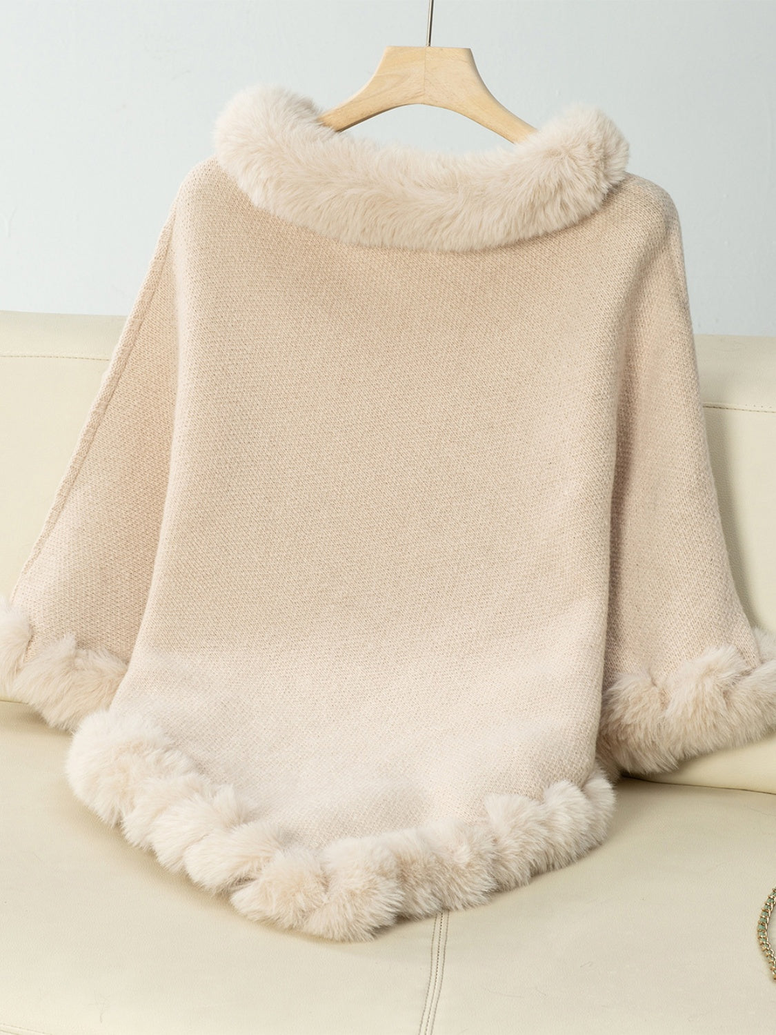 Fuzzy Trim Texture Three-Quarter Sleeve Poncho