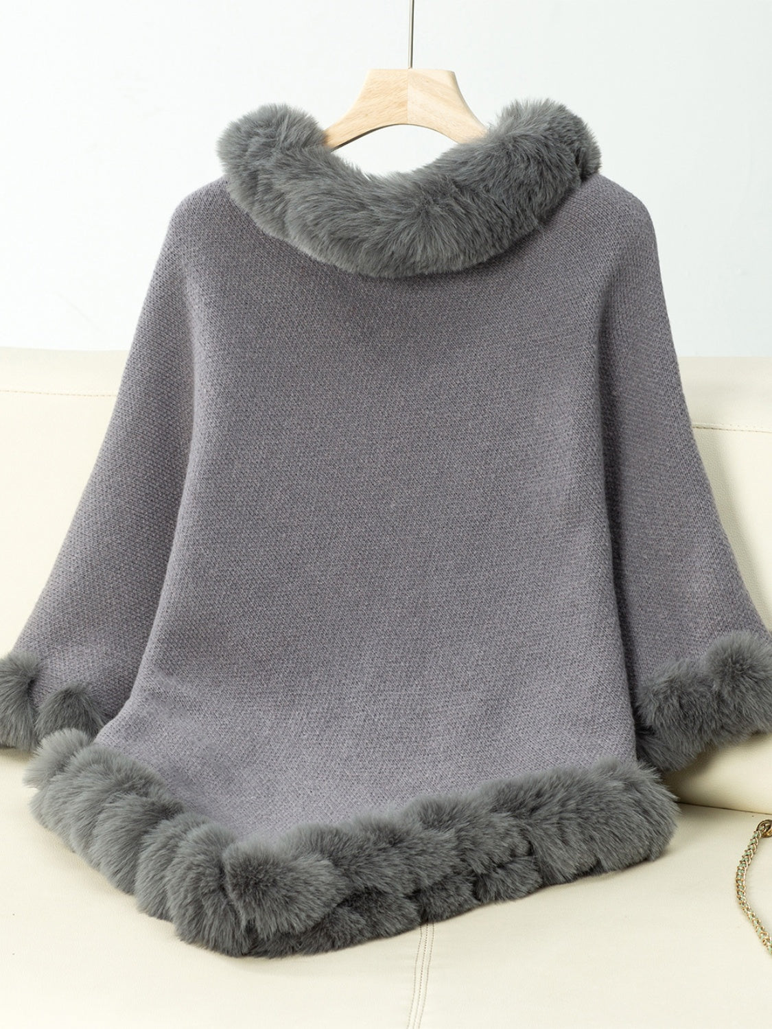 Fuzzy Trim Texture Three-Quarter Sleeve Poncho